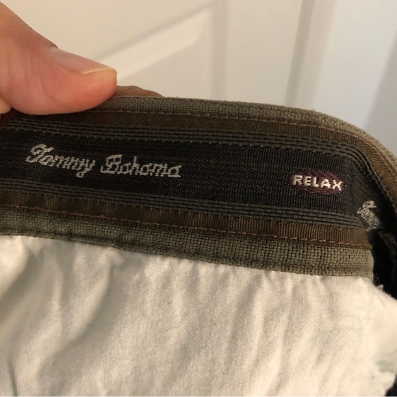 Tommy Bahama Shorts silk. Size 35 waist. Khaki brown relax fit EUC - Picture 11 of 13